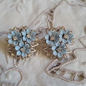 Vintage Trifari Blue Floral Clip On Earrings